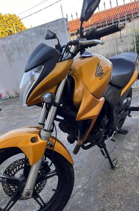 HONDA CB 300R 